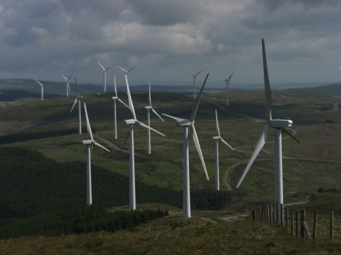 wind farms onshore credit flickr Pete Roberts
