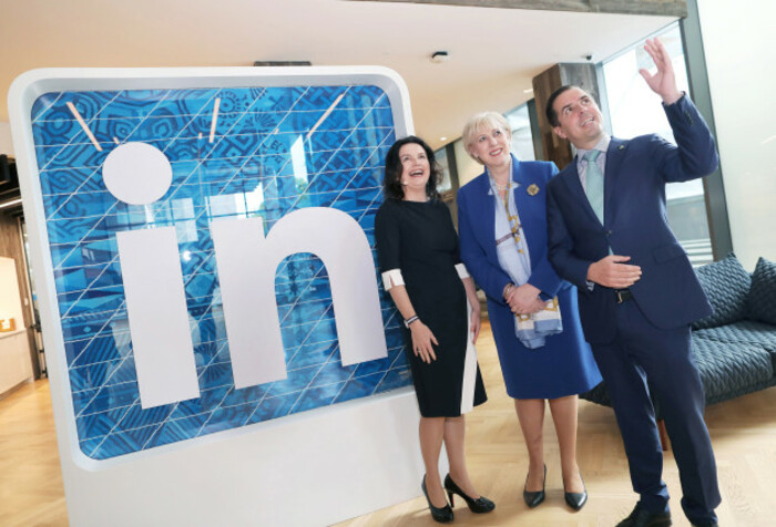 NO FEE LINKEDIN IRE EXPANDS TO 2K PEOPLE IRISH MEMBERSHIP HITS 2 MIL JB7